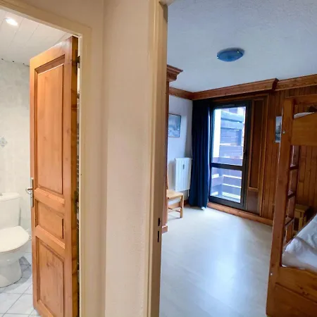 Spacieux Pour 9 Pers. A Val Claret, Proche Pistes Et Commerces, Balcon Sud - Fr-1-502-387